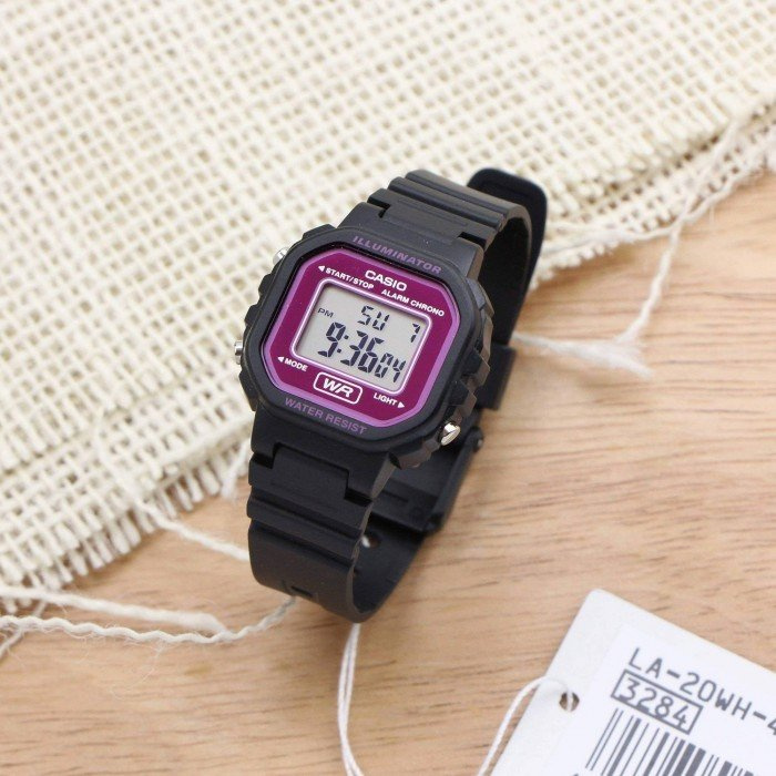 ZEGAREK DZIECIĘCY CASIO LA-20WH-1AEF + BOX