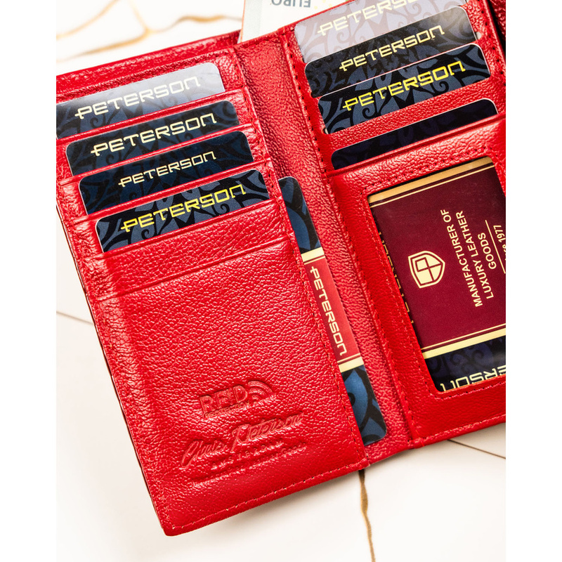 Czerwony portfel damski ze skóry naturalnej zamykany na zatrzask i bigiel - Peterson