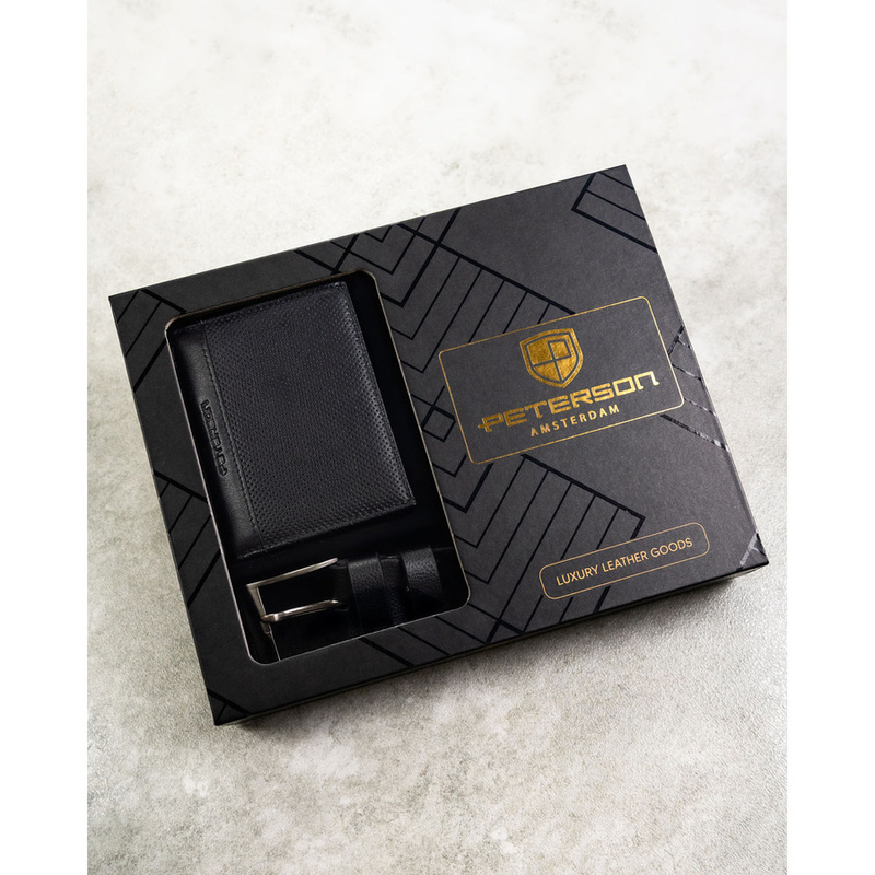 Zestaw prezentowy: skórzany, pionowy portfel męski w czarnym kolorze bez zapięcia i czarny pasek ze skóry ekologicznej - Peterson