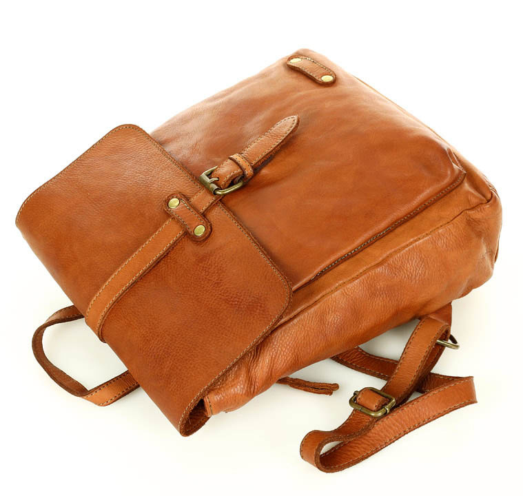 MARCO Miejski plecak skórzany w stylu old look handmade leather brąz camel
