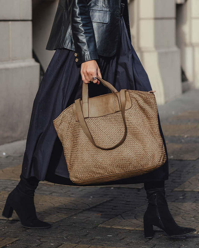 Torba damska pleciona shopper & shoulder leather bag - MARCO MAZZINI beż taupe