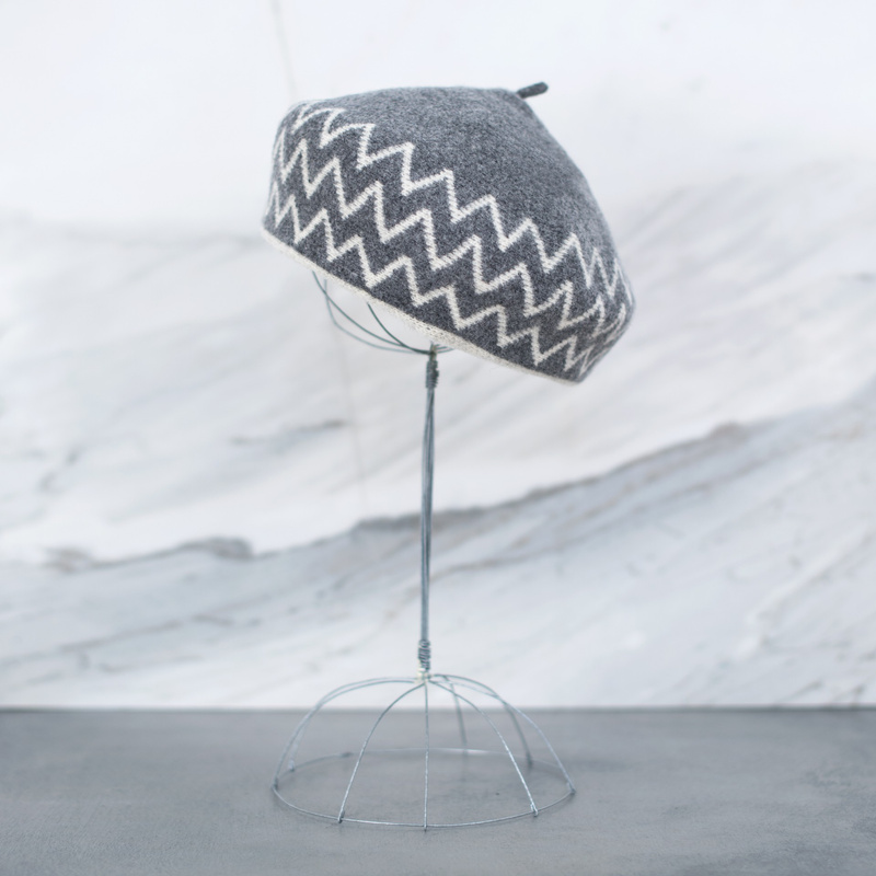 Beret Niebanalny