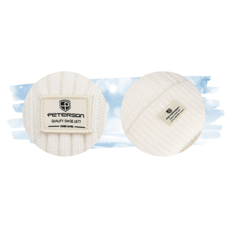 Damska czapka zimowa z pomponem w naturalnych barwach - Peterson