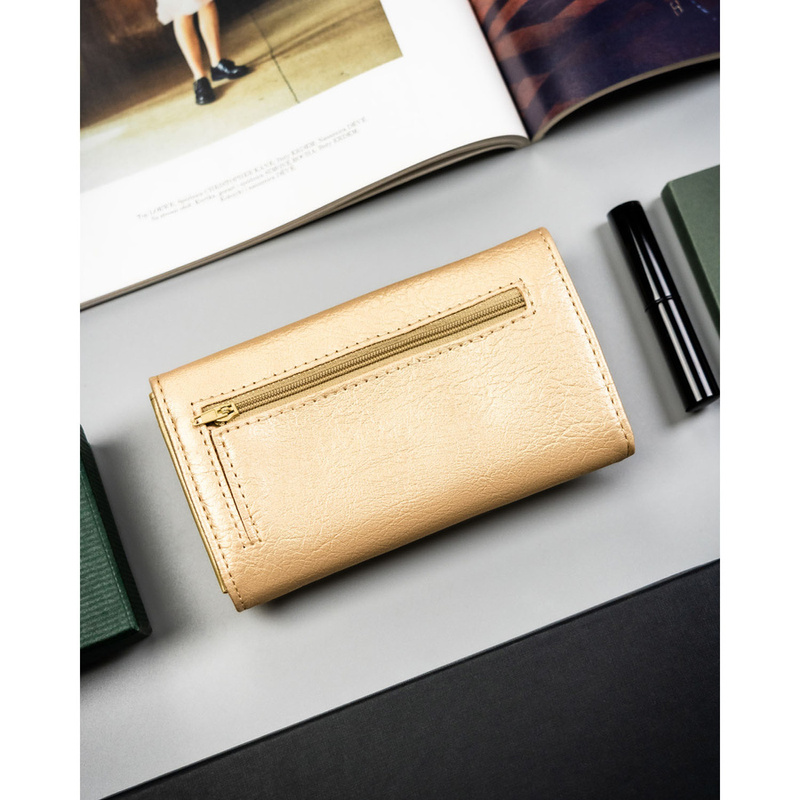 Duży portfel damski ze skóry ekologicznej w złotym kolorze, zamykany zatrzaskiem - 4U Cavaldi