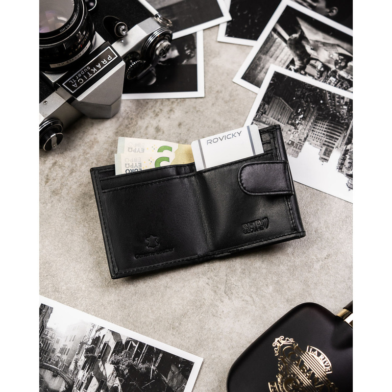 Mały i cienki, skórzany portfel męski w czarnym kolorze zamykany zatrzaskiem - Rovicky