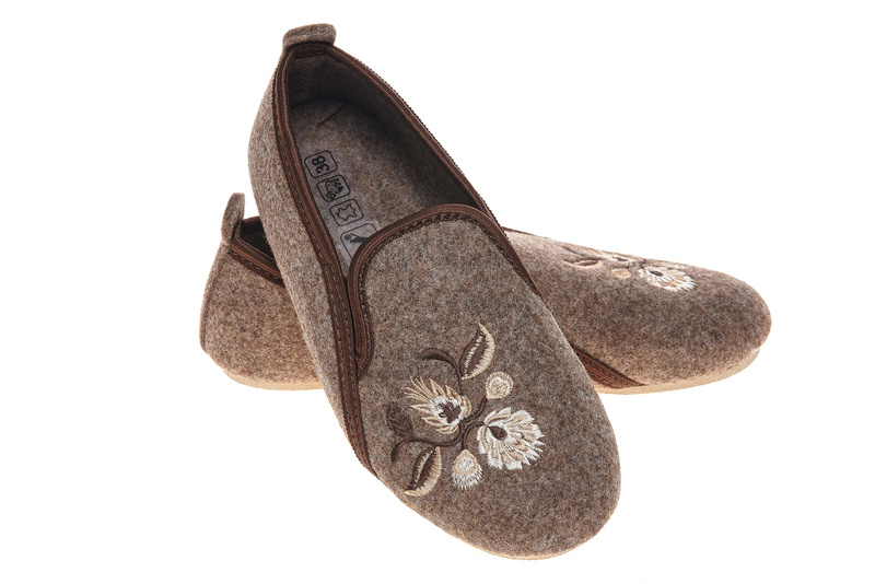 Bambosze damskie z gumką filc