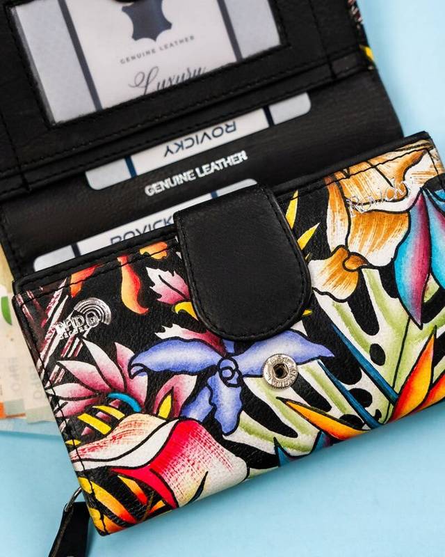 Rovicky Pojemny skórzany portfel damski na zatrzask roślinny wzór