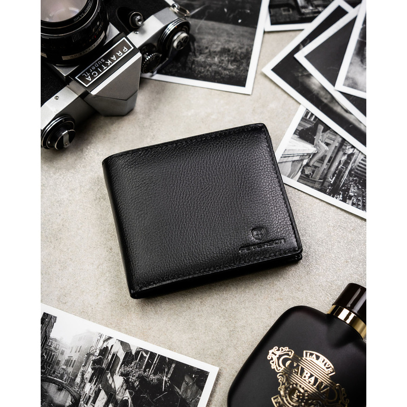 Poziomy, duży portfel męski ze skóry naturalnej w czarnym kolorze w zestawie z brelokiem - Peterson