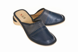 Kapcie damskie do domu skórzane wsuwane Wójciak