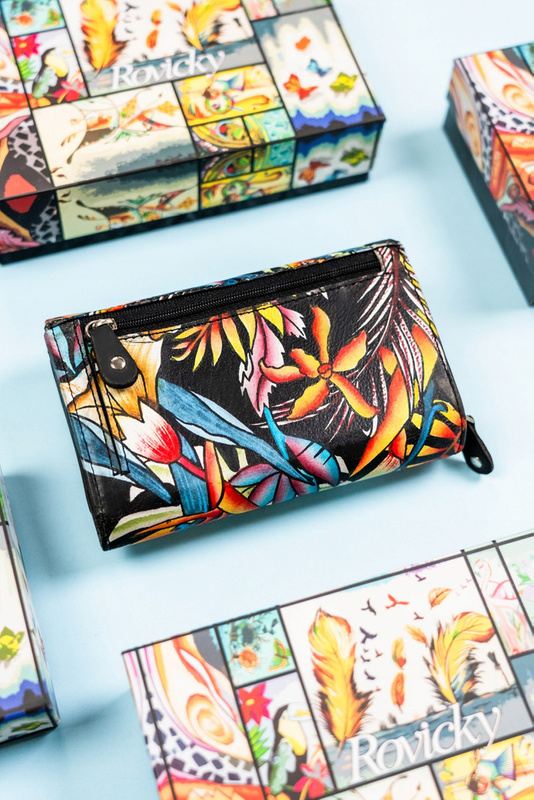 Rovicky Pojemny skórzany portfel damski na zatrzask roślinny wzór