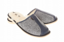 Pantofle męskie Wójciak, klin o wysokości 1,5 cm , najwyższa jakość materiałów. Model 286