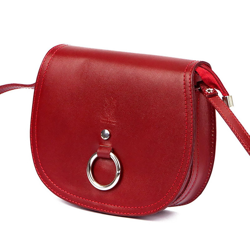 Damska listonoszka skórzana z klapą przez ramię