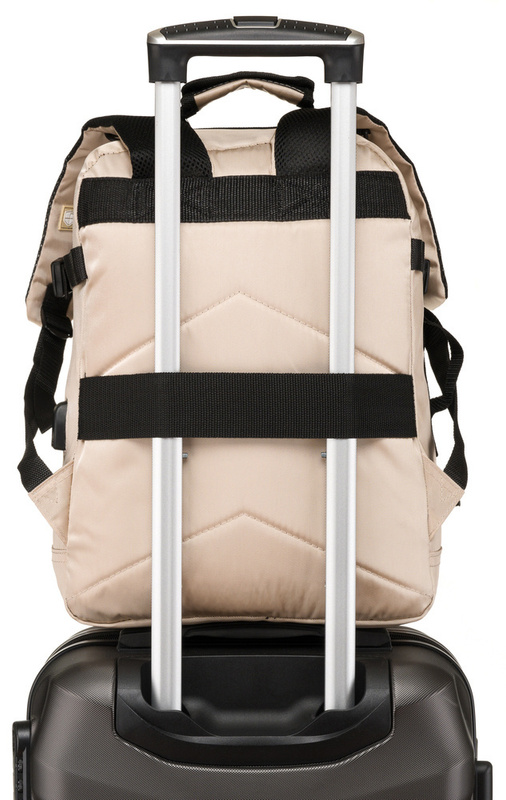Pojemny, podróżny plecak kabinowy z portem USB - Peterson
