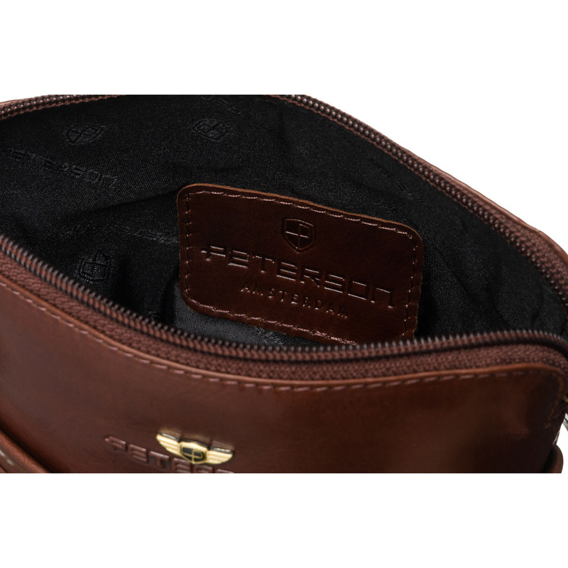 Mała, skórzana listonoszka męska w brązowym kolorze zamykana suwakiem - Peterson