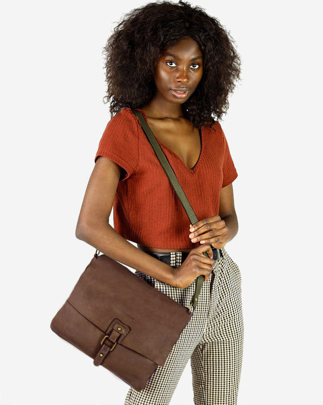 Torebka skórzana listonoszka stylowy minimalizm ala messenger leather bag - MARCO MAZZINI brąz