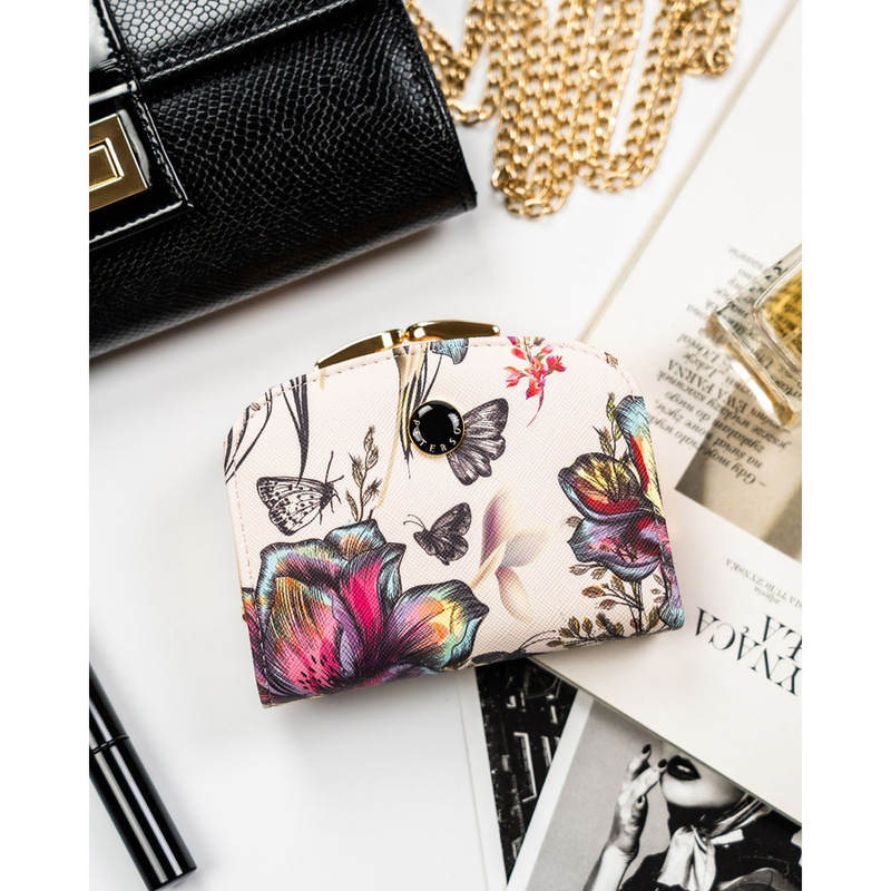 Modny portfel damski ze skóry ekologicznej zamykany na zatrzask i bigiel - Peterson