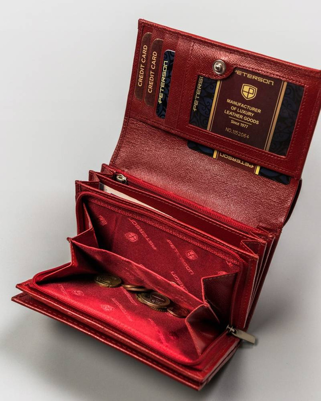 Skórzany damski portfel Peterson PTN RD-22-GCL