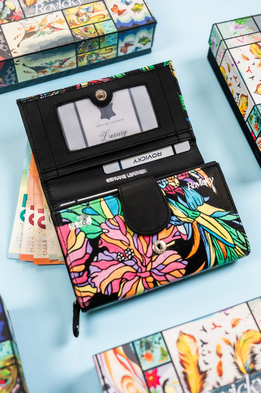 Rovicky Pojemny skórzany portfel damski na zatrzask roślinny wzór