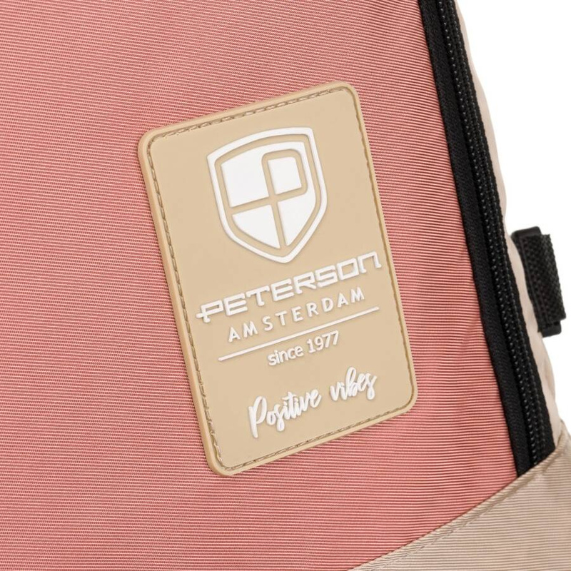 Pojemny, podróżny plecak kabinowy z portem USB - Peterson