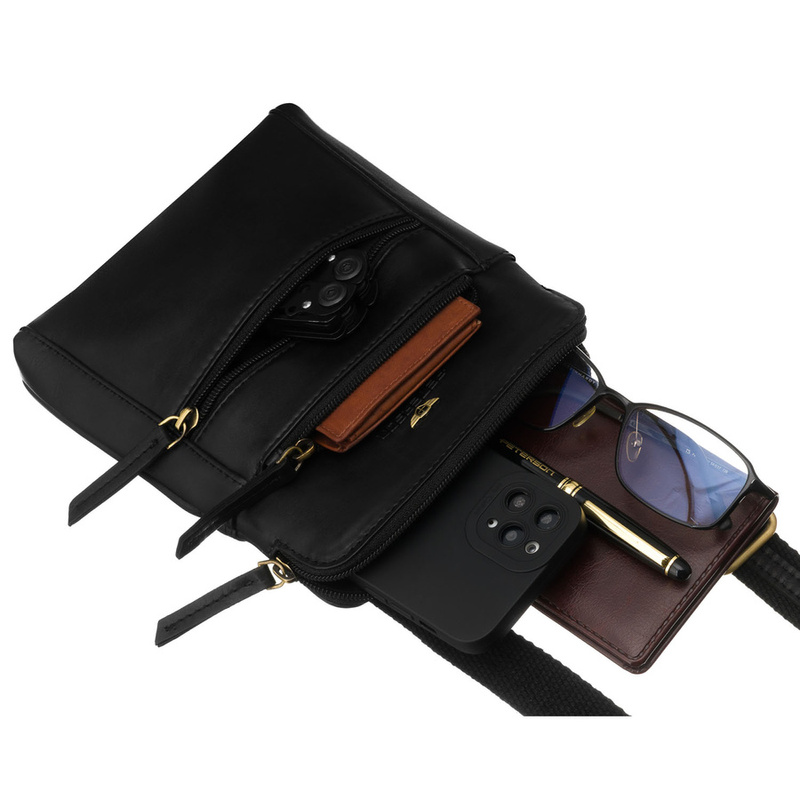 Elegancka listonoszka męska ze skóry naturalnej w czarnym kolorze zamykana suwakiem - Peterson