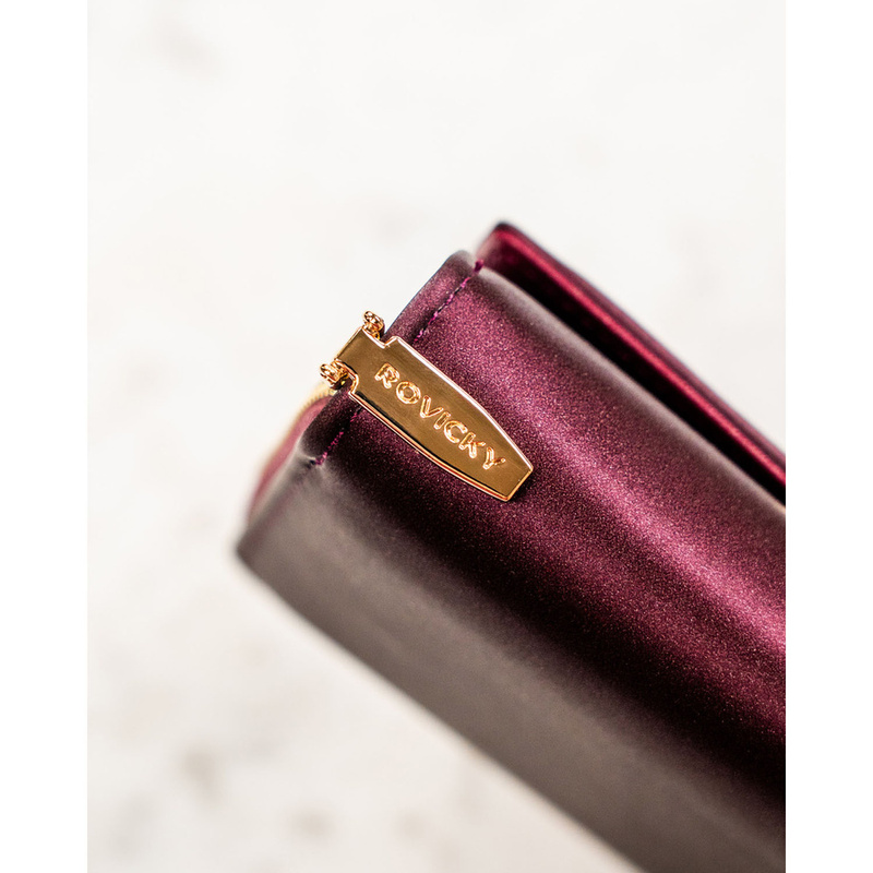 Śliwkowy portfel damski ze skóry ekologicznej wyposażony w system RFID - Rovicky