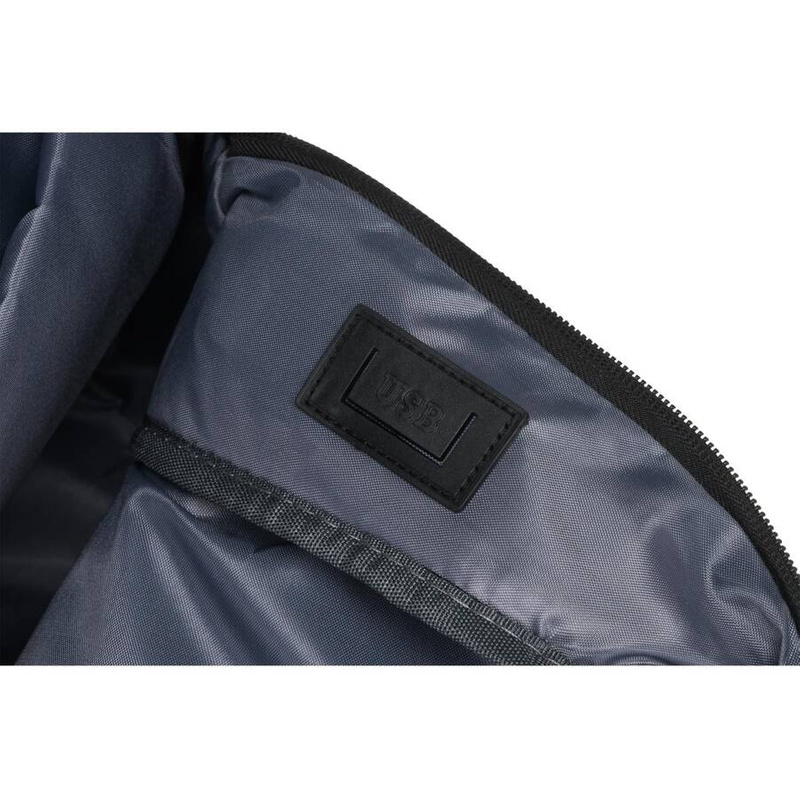 Plecak szkolny w kolorze czarnym z portem USB - Peterson