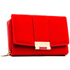 Poziomy portfel damski wykonany ze skóry ekologicznej w czerwonym kolorze, zamykany na zatrzask - Peterson