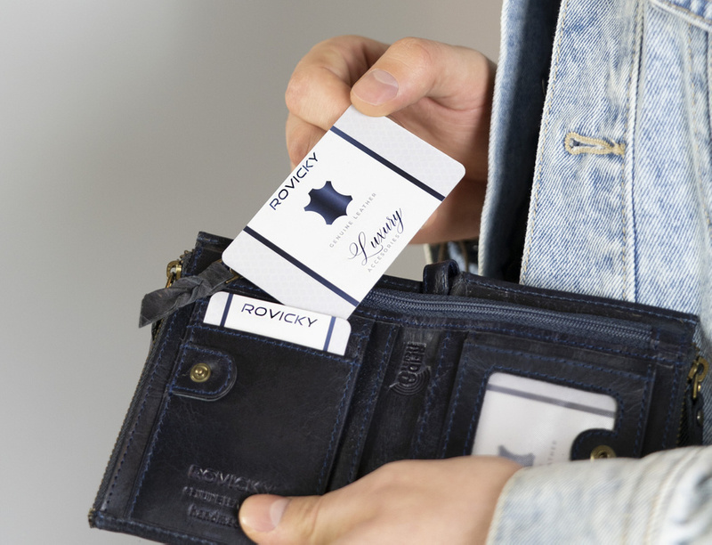 Skórzany pionowy męski retro portfel RFID Rovicky
