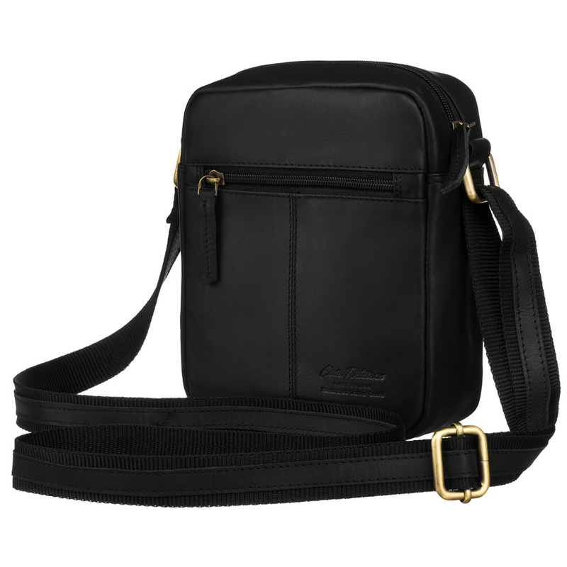 Stylowa skórzana listonoszka męska w czarnym kolorze zawieszona na regulowanym pasku - Peterson