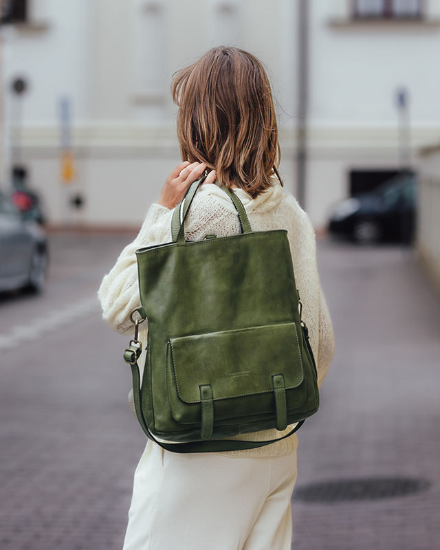 Skórzana torebka plecak z kieszenią z przodu - MARCO MAZZINI zielony