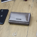 Podłużna damska portmonetka skórzana od Gregorio