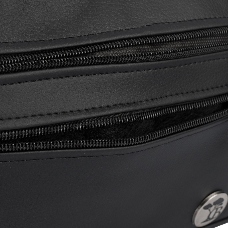 Kosmetyczna podróżna saszetka elegancka uniseks gładka czarna Beltimore R25