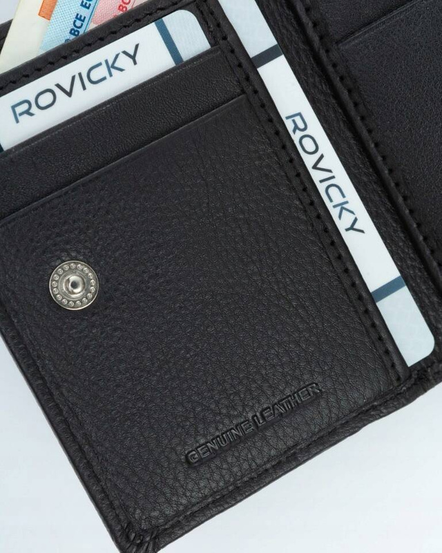 Zgrabna pojemna damska portmonetka od Rovicky