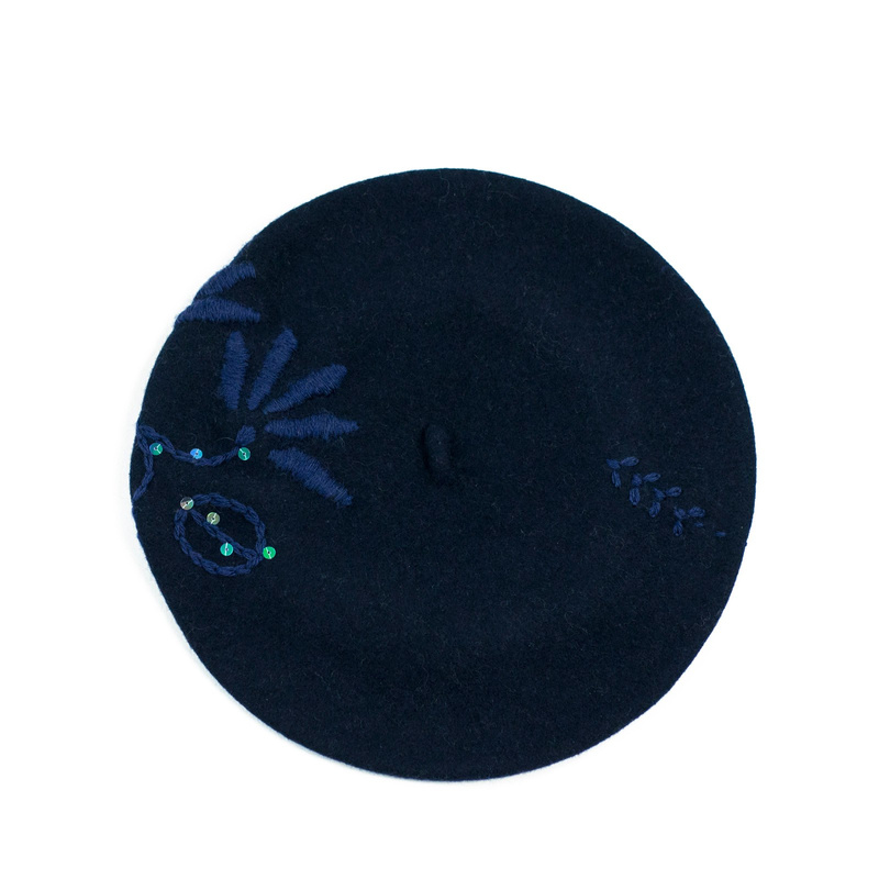Beret Shiny flowers