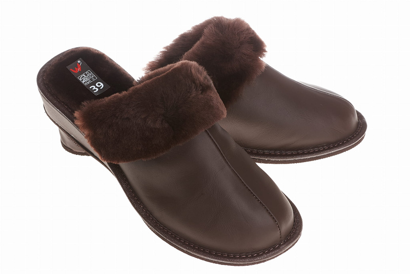 Wójciak damskie kapcie skóra naturalna zabudowane klin o wysokości 3,5 cm