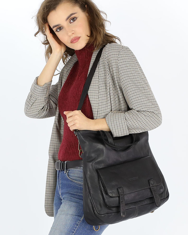 Skórzana torebka plecak z kieszenią z przodu - MARCO MAZZINI czarny