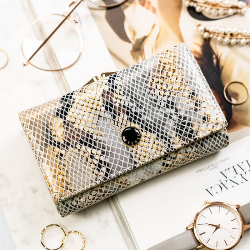 Skórzany damski portfel Peterson PTN 42108-SFL