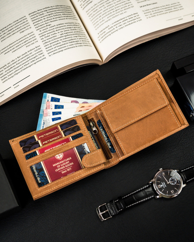 Skórzany męski portfel Peterson PTN 304 2-1-5