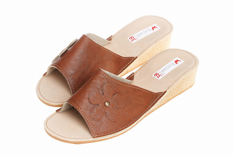 Wójciak Podhale damskie kapcie domowe skórzane otwarty palec 4 cm (korek)