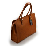 Skórzany duży damski kuferek do ręki na ramię