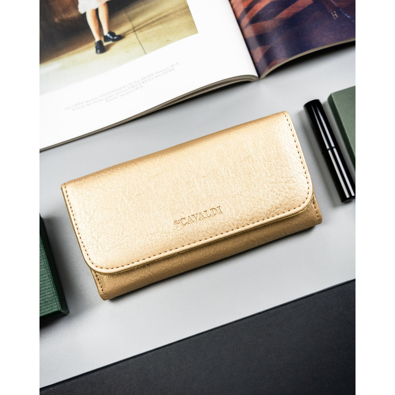 Duży, złoty portfel damski ze skóry ekologicznej zamykany zatrzaskiem - 4U Cavaldi