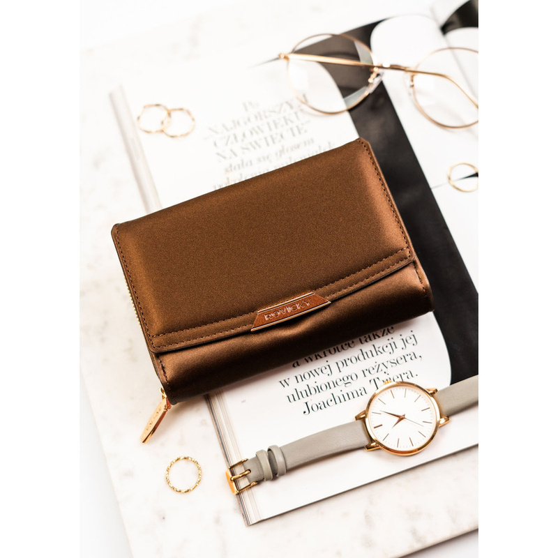 Brązowy portfel damski ze skóry ekologicznej wyposażony w system RFID - Rovicky
