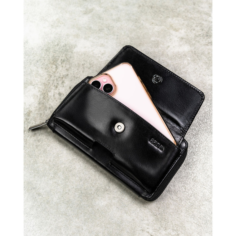 Skórzana, czarna saszetka męska z systemem RFID - Rovicky