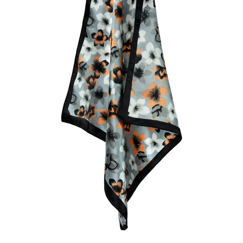 Apaszka Satin Flowery XS