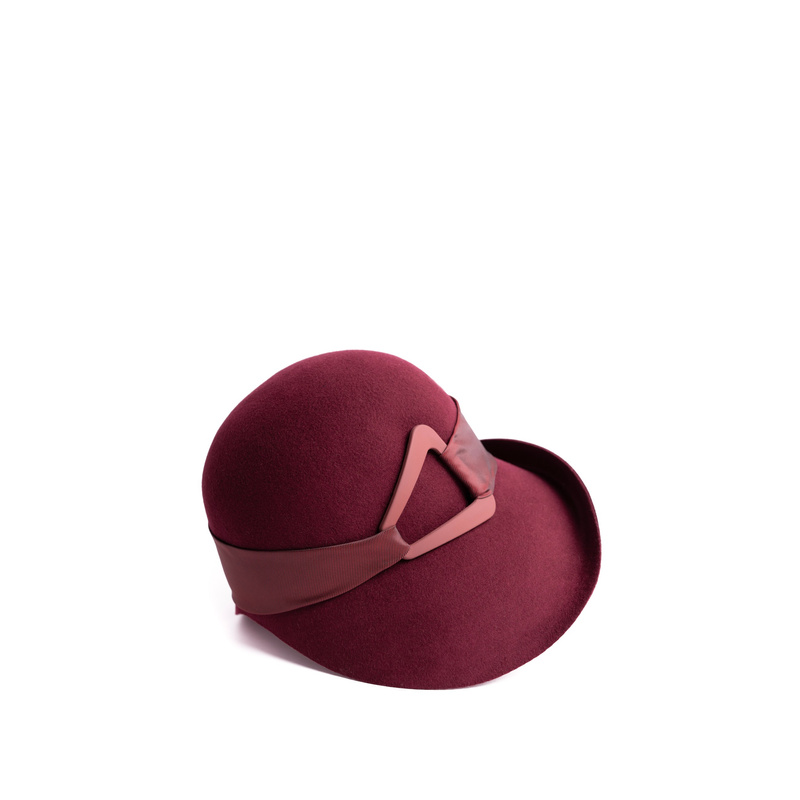 Beret Delas