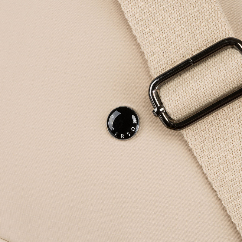 Beżowa torebka damska z poliestru zawieszona na regulowanym pasku - Peterson