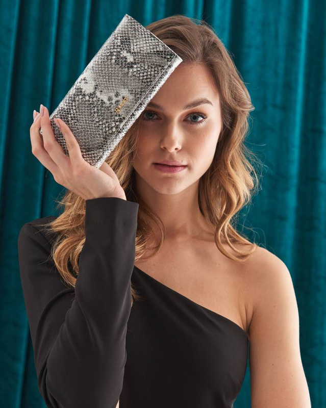 Rovicky skórzany damski portfel podłużny duży wzór skóra węża system RFID