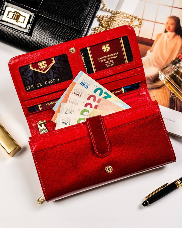 Skórzany damski portfel Peterson PTN 421077-SH-1