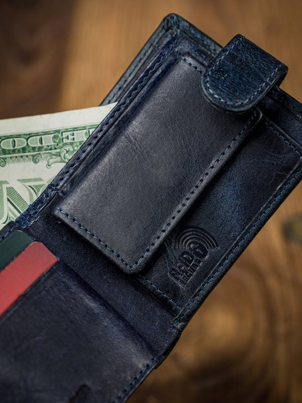 Kompaktowy portfel męski od Buffalo Wild z RFID