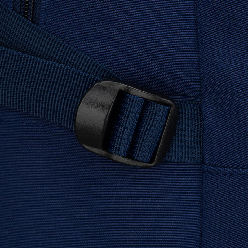 Młodzieżowy plecak szkolny z poliestru w granatowym kolorze z miejscem na laptopa - Peterson